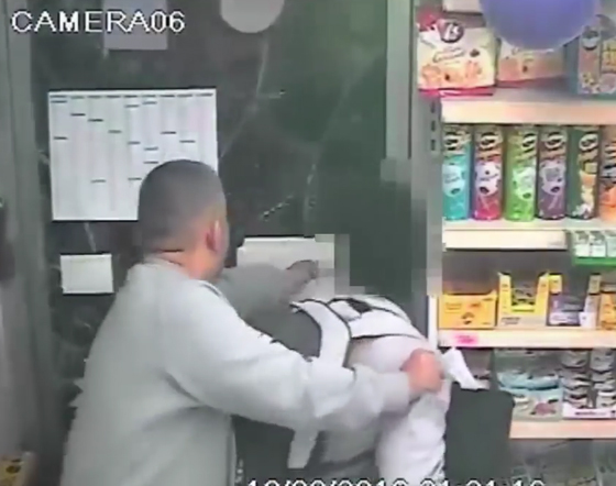  عباس التركي الشحاع ينقذ صبياً من بلطجية لندن! صورة رقم 3