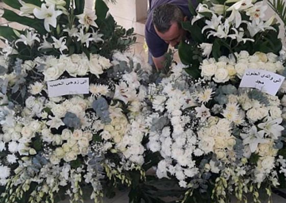 صور جنازة ملحم بركات وفيديو شجار ابنه ملحم جونيور مع اخوته صورة رقم 13