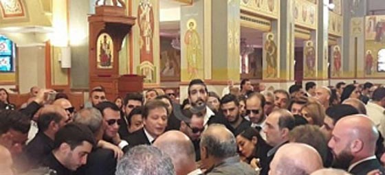 صور جنازة ملحم بركات وفيديو شجار ابنه ملحم جونيور مع اخوته صورة رقم 9