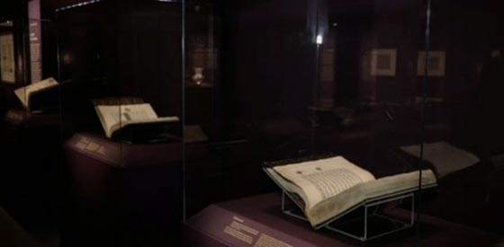 فيديو: متحف فن كتابة القرآن الكريم في واشنطن صورة رقم 9