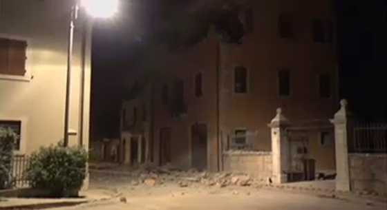 حكومة ايطاليا تتعهد باعادة بناء كنائس تاريخية وآثار دمرها الزلزال صورة رقم 7