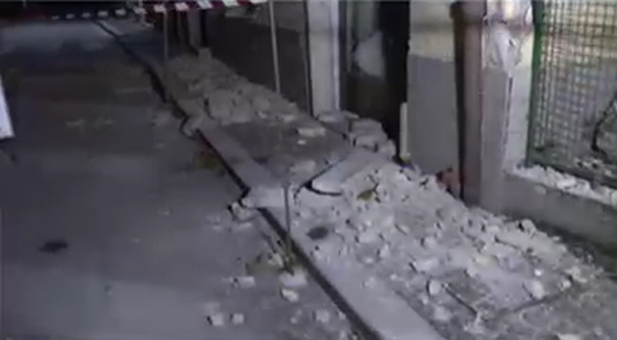 حكومة ايطاليا تتعهد باعادة بناء كنائس تاريخية وآثار دمرها الزلزال صورة رقم 11