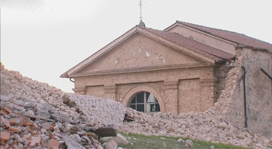 حكومة ايطاليا تتعهد باعادة بناء كنائس تاريخية وآثار دمرها الزلزال صورة رقم 4