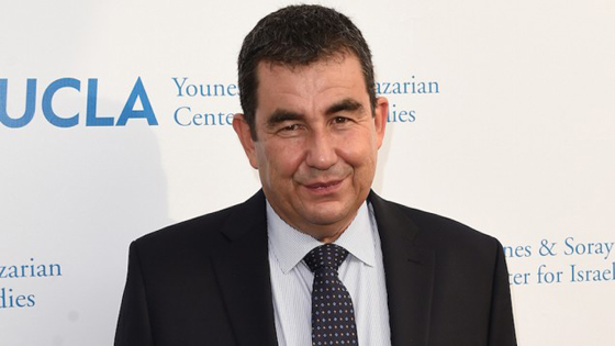 صحفي اسرائيلي معروف قدم استقالته واعتذاره بعد اتهامه بالتحرش صورة رقم 2