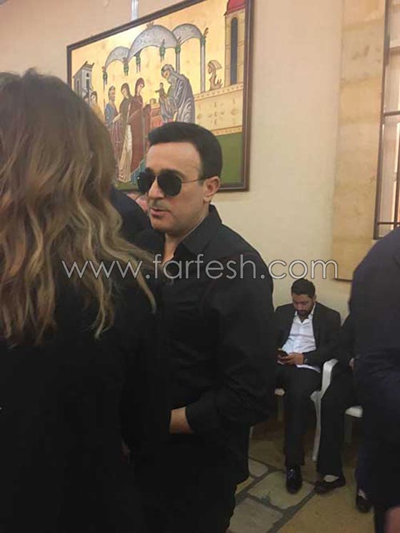 فيديو وصور فنانين شاركوا في وداع ملحم بركات وانهيار مي حريري صورة رقم 5
