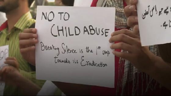 باكستاني يروي احداث اغتصاب جماعي تعرض له في طفولته صورة رقم 1