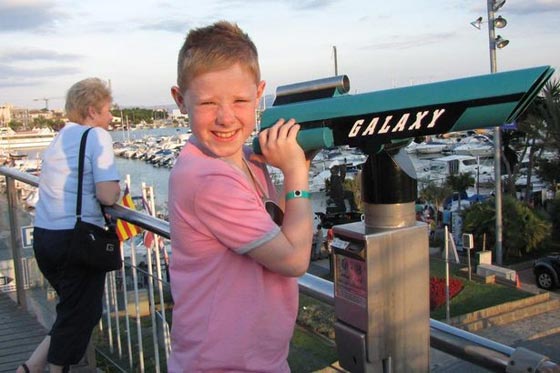 سائق شاحنة انشغل بهاتفه وتسبب بكارثة راح ضحيتها ام و3 اطفال صورة رقم 5