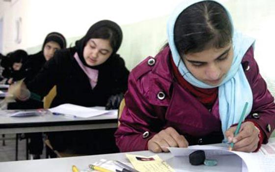 افغانية تروي مسيرة التشويه والتهديد التي لاحقتها لانها طالبة علم وعمل صورة رقم 8