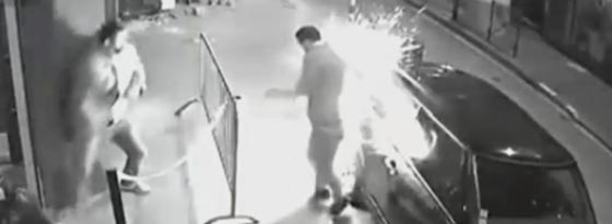 فيديو صادم: انفجار سيجارة إلكترونية يشعل النار في جيب سترة المدخن صورة رقم 1