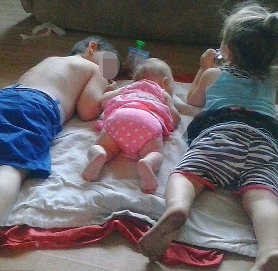 صور: أم مدمنة تحقن أطفالها الثلاثة بالهيروين لتجعلهم ينامون! صورة رقم 2