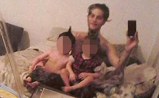 صور: أم مدمنة تحقن أطفالها الثلاثة بالهيروين لتجعلهم ينامون! صورة رقم 6