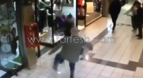  فيديو مثير: عجوز شجاع (84 عاما) يتغلب على لص وزوجنه تغضب منه!  صورة رقم 2