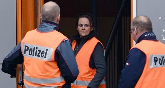 اعتقال إمام في سويسرا للدعوته لقتل من لا يؤدي صلاة  الجماعة صورة رقم 1