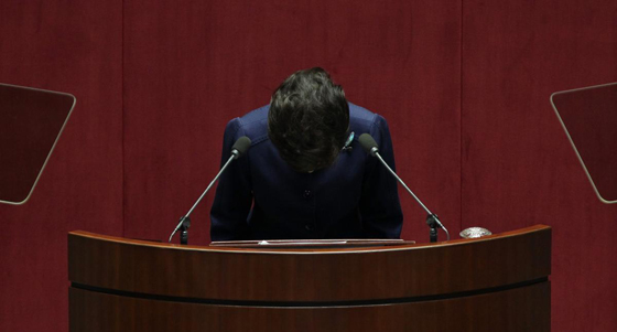 رئيسة كوريا الجنوبية متهمة بالفساد واستحضار الارواح في طقوس غريبة صورة رقم 1