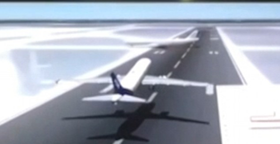 فيديو مذهل.. براعة طيار منعت كارثة محققة بتصادم طائرتين صورة رقم 1