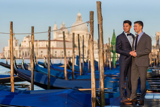 البابا يندد باذاعة كاثوليكية ادعت بان الزلازل عقاب رباني لزواج المثليين صورة رقم 3