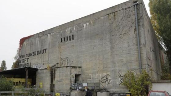 بالصور.. المخبأ الذي قضى فيه هتلر أيامه الأخيرة تحت الأرض  صورة رقم 1