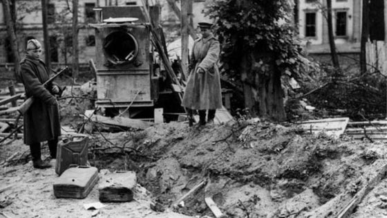 بالصور.. المخبأ الذي قضى فيه هتلر أيامه الأخيرة تحت الأرض  صورة رقم 8