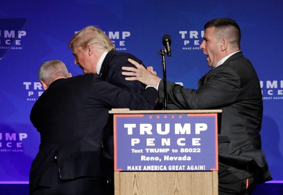 انذار بوجود رجل مسلح اثناء تواجد ترامب في تجمع في رينو صورة رقم 6