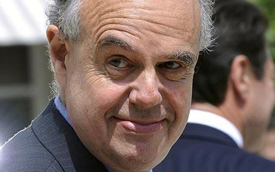 ابن شقيق الرئيس الفرنسي يكشف: القذافي كان مثلي وحاول اغوائي! صورة رقم 7