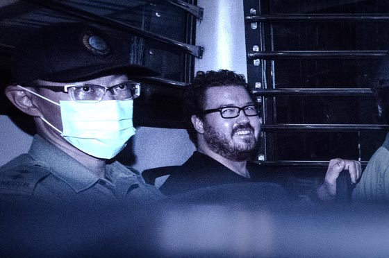 موظف البنك البريطاني السادي استمتع بذبح امرأتين على طريقة داعش صورة رقم 15