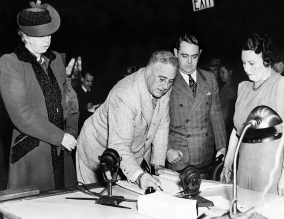 روزفلت الرئيس الامريكي الذي انتخب 4 مرات واصيب بالشلل صورة رقم 4