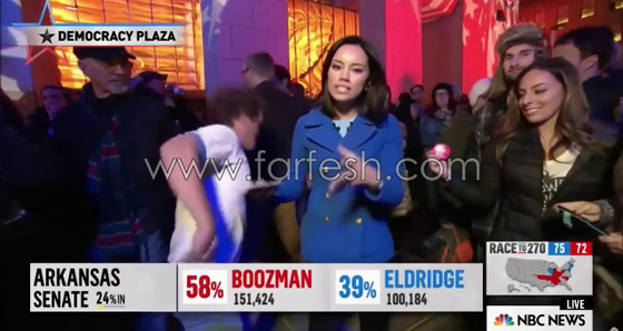 فيديو محرج: سقوط  أحد مؤيدي كلينتون بسبب محاولته الظهور بالكاميرا صورة رقم 2