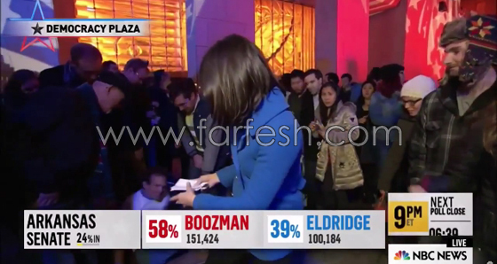 فيديو محرج: سقوط  أحد مؤيدي كلينتون بسبب محاولته الظهور بالكاميرا صورة رقم 4