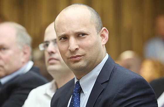 عباس يهنئ ترامب وفلسطين متشائمة من نقل سفارة صديق إسرائيل للقدس صورة رقم 2