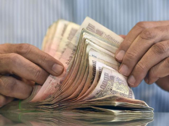 هندية لم تفهم قرار الحكومة فوضعت حدا لحياتها شنقا صورة رقم 2