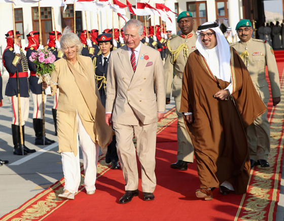 فريق حراسة من 5 نساء يرافق زوجة الامير تشارلز في ابو ظبي.. صور صورة رقم 11
