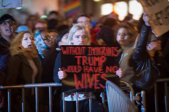 اعلامي امريكي مسلم: ترامب دعا لمنع ربع الانسانية من دخول امريكا صورة رقم 10