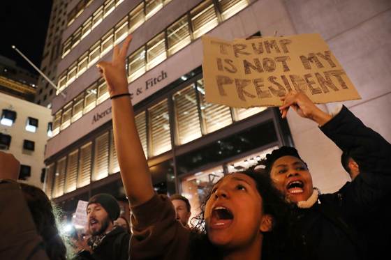 اعلامي امريكي مسلم: ترامب دعا لمنع ربع الانسانية من دخول امريكا صورة رقم 11