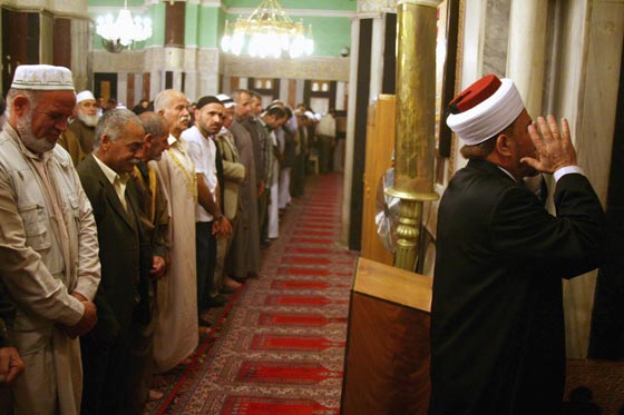 ادانات وتحذير اسرائيل من مشروع قانون يحظر رفع الأذان بالقدس صورة رقم 2