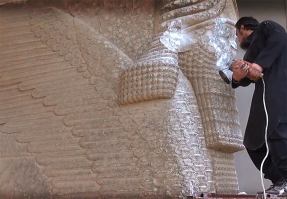 داعش يغادر مدينة نمرود الاثرية بعد تدمير كنوز الحضارة الآشورية صورة رقم 3