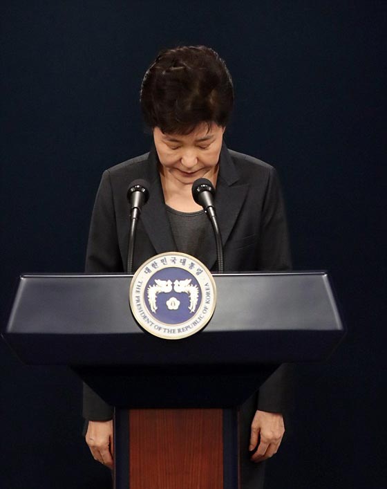 كل التفاصيل حول اكبر فضيحة فساد تهز كوريا الجنوبية والشارع يشتعل! صورة رقم 10