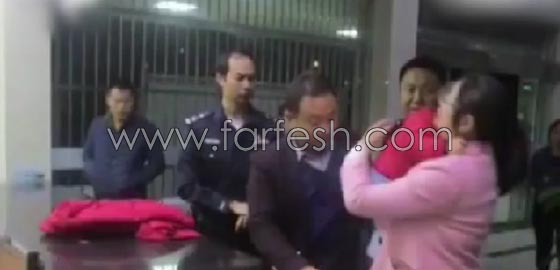 نادلة في مطعم تخطف طفلا من امه بادعاء رغبتها في التبني! صورة رقم 2