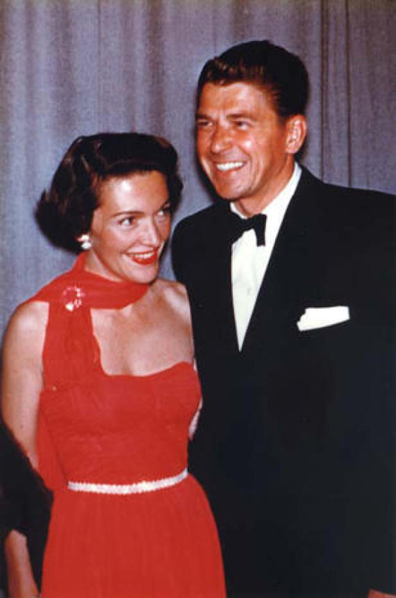 ثماني عارضات ازياء وفنانات وصلن الى قصور الرئاسة آخرهن ميلانيا صورة رقم 6