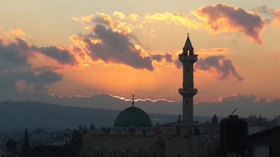 النائب الطيبي يرفع الآذان في الكنيست ردا على محاولات اسكاته في القدس صورة رقم 4