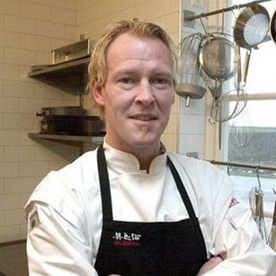 3 مسلمين يعتدون على كبير الطهاة في السويد لانه شبيه ترامب!  صورة رقم 6