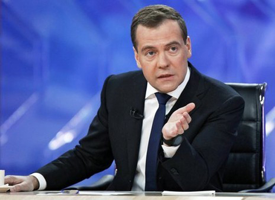 وزير إسرائيلي يهدي الروسي مدفيديف مروحية مسيرة تحوي تكنولوجيا سرية صورة رقم 11