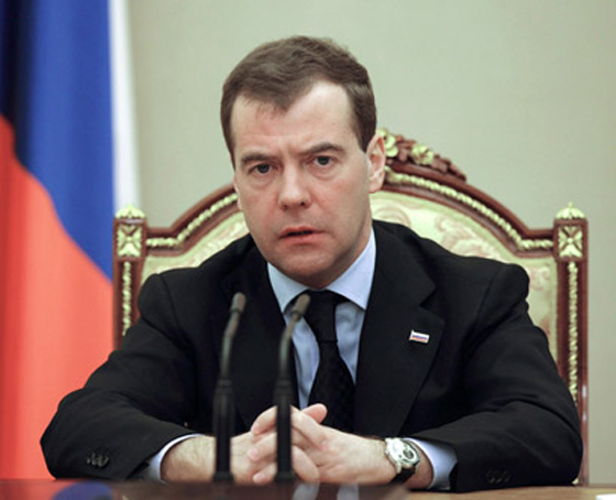 وزير إسرائيلي يهدي الروسي مدفيديف مروحية مسيرة تحوي تكنولوجيا سرية صورة رقم 13