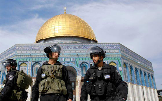 وزير يهودي متدين متشدد يصدم الاسرائيليين ويعارض قانون منع الآذان  صورة رقم 8