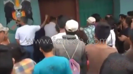 فيديو: اهالي غاضبون يقتحمون السجن ويعدمون رجلا اغتصب وقتل طفلة صورة رقم 1