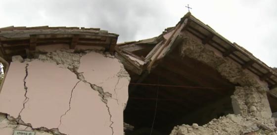 بسبب الزلازل: سرقة اشهر اللوحات الفنية من كنائس ايطاليا  صورة رقم 3