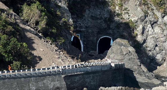  صور صادمة..ما خلفه زلزال  نيوزلندا من دمار هائل  صورة رقم 7