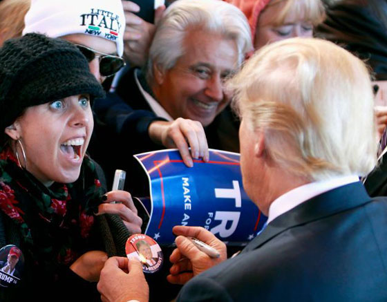 توقيع ترامب يعكس طموحه وشجاعته وتعطشه للسلطة صورة رقم 6