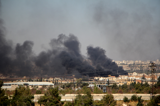 فيديو مؤثر لعملية انقاذ طفل سوري من تحت الانقاض شرقي حلب صورة رقم 5