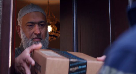  فيديو لعلاقة دافئة بين إمام مسجد وقس مسيحي تنقل رسالة سلام لترامب صورة رقم 3