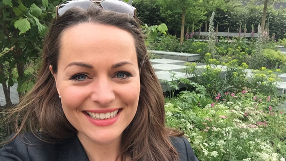 فيديو وصور.. آلام المخاض تداهم مذيعة أخبار على الهواء مباشرة صورة رقم 13